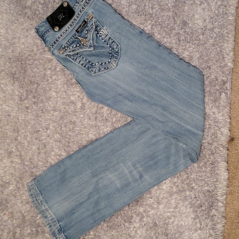 Distress Miss Me Jeans